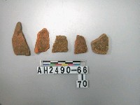 藏品(紅色夾砂陶片)的圖片